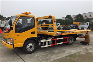 兴隆台区哪里有拖车服务