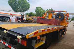 兴隆台区附近拖车电话号码服务